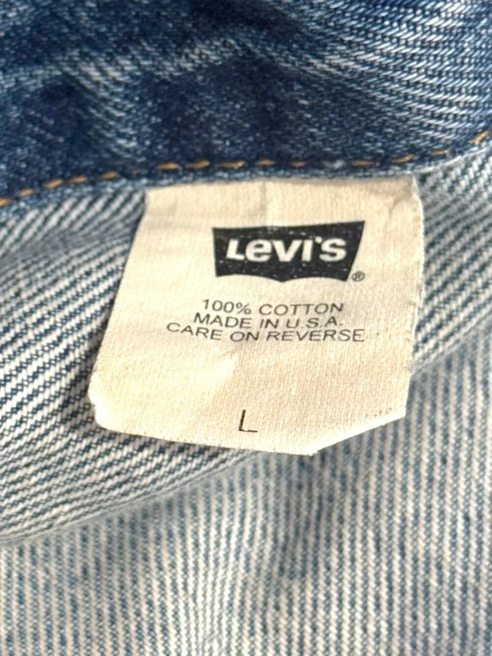 Vintage Levis Mens Trucker Jean Jacket Size Large Denim Made in USA 90s